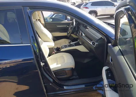 2022 Mazda Cx-5 2.5 S Premium z USA, uszkodzony, nr VIN JM3KFBDM5N1596375